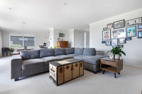 Photo of property in 63 The Boulevard, Papamoa Beach, Papamoa, 3118