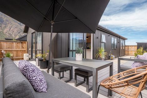 Photo of property in 46 Spur Ridge Rise, Jacks Point, 9371