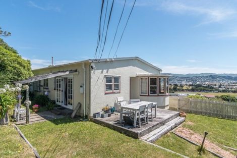 Photo of property in 36 Kinghorne Street, Strathmore Park, Wellington, 6022