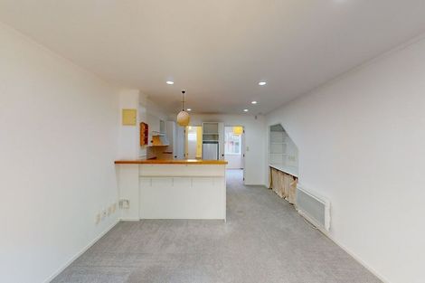 Photo of property in 19/3 Kelvin Grove, Te Aro, Wellington, 6011
