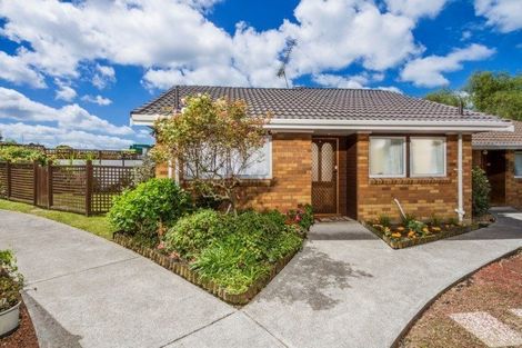 Photo of property in 4/12 Kapiti Place, Sunnynook, Auckland, 0620