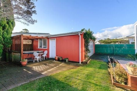 Photo of property in 10 Rosebank Avenue, Avalon, Lower Hutt, 5011
