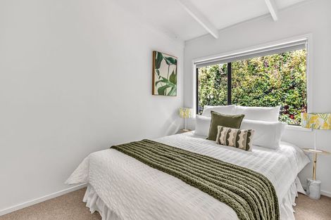 Photo of property in 1/47 Farquhar Road, Glendene, Auckland, 0602