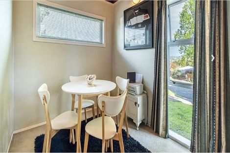 Photo of property in 28 Brunton Place, Glenfield, Auckland, 0629