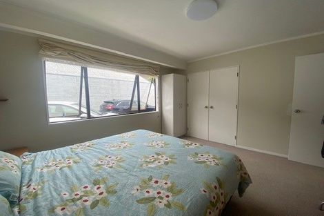 Photo of property in 207a Whites Line East, Waiwhetu, Lower Hutt, 5010