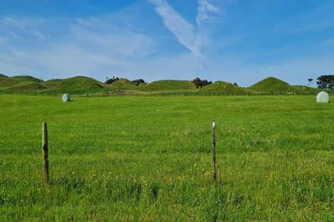 Photo of property in 206 Warea Road, Warea, New Plymouth, 4381
