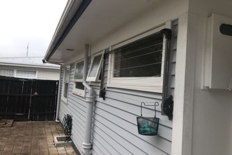 Photo of property in 2/75 Monarch Avenue, Hillcrest, Auckland, 0627