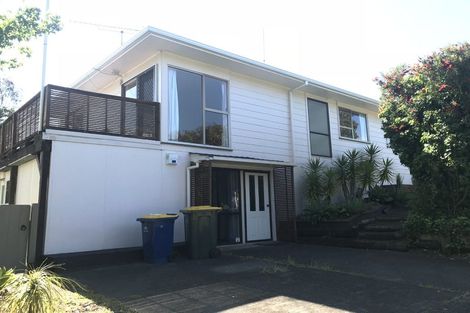 Photo of property in 21 Lavery Place, Sunnynook, Auckland, 0632
