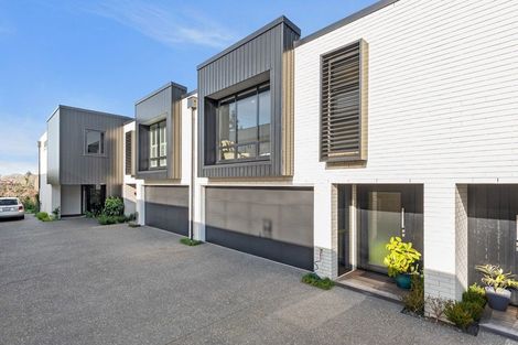 Photo of property in 2/21 Manning Street, Hamilton Central, Hamilton, 3204