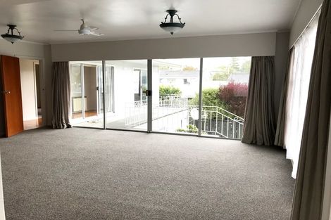 Photo of property in 128 Waikawa Road, Picton, 7220