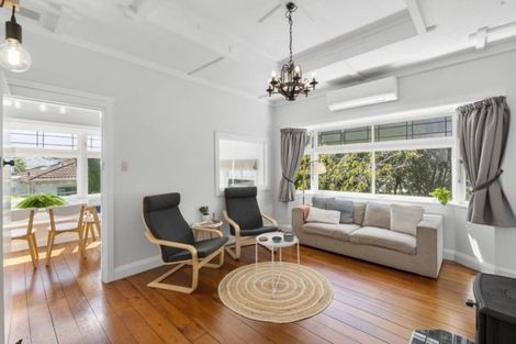 Photo of property in 14 The Drive, Tawa, Wellington, 5028