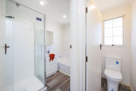 Photo of property in 8 Paradise Place, Milson, Palmerston North, 4414