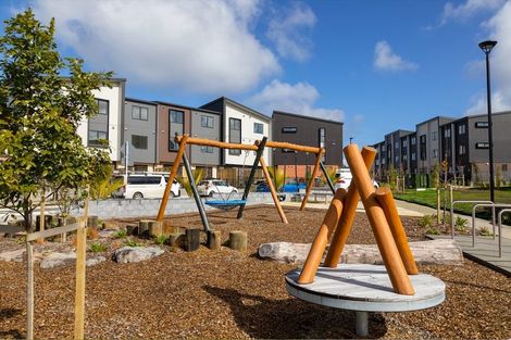 Photo of property in 8/25 Jabuka Street, Glen Eden, Auckland, 0602