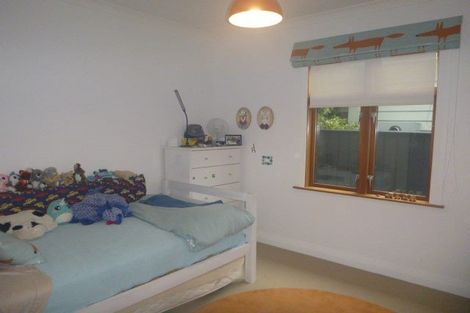 Photo of property in 32 Weka Street, Miramar, Wellington, 6022