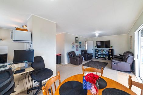 Photo of property in 1/35 Kopara Place, Clendon Park, Auckland, 2103