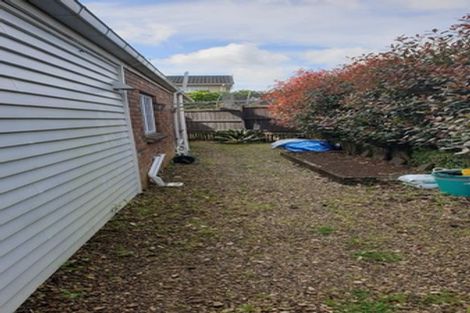 Photo of property in 1/35 Sunderlands Road, Half Moon Bay, Auckland, 2012