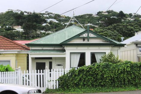 Photo of property in 30 Stanley Street, Berhampore, Wellington, 6023