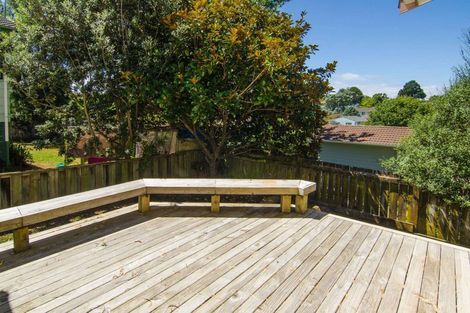 Photo of property in 10a Elizabeth Drive, West Harbour, Auckland, 0618