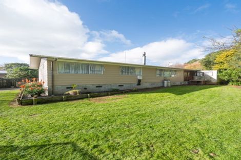 Photo of property in 16 Kowhai Street, Tokomaru, Palmerston North, 4474