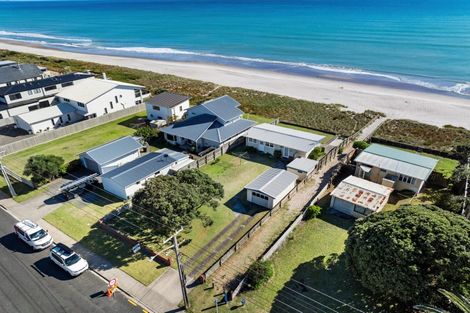 Photo of property in 91 Karewa Parade, Papamoa Beach, Papamoa, 3118