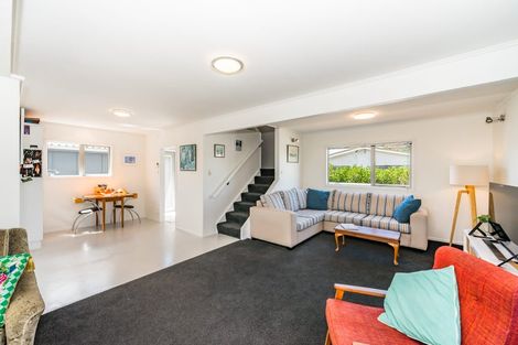Photo of property in 14 Goldie Place, Waikanae Beach, Waikanae, 5036