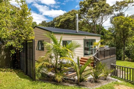 Photo of property in 12 Okoka Road, Omiha, Waiheke Island, 1081