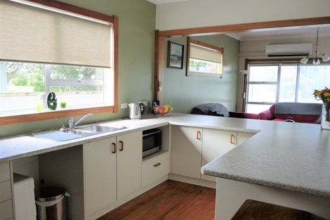 Photo of property in 9 Domett Street, Opunake, 4616