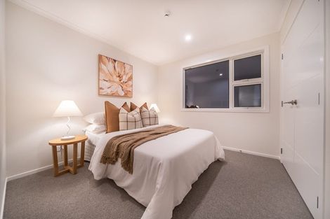 Photo of property in 70c Heretaunga Square, Silverstream, Upper Hutt, 5019