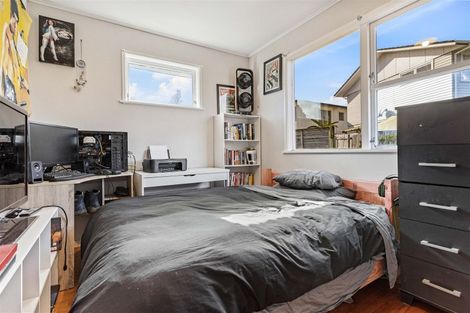 Photo of property in 9 Flaxdale Street, Birkdale, Auckland, 0626