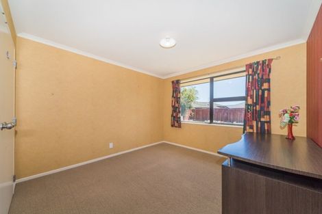 Photo of property in 10 Geneva Terrace, Kelvin Grove, Palmerston North, 4414