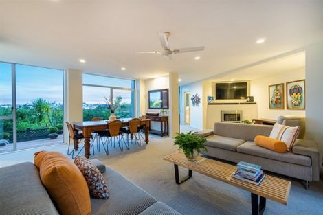 Photo of property in 65a Exmouth Road, Northcote, Auckland, 0627