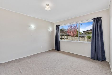 Photo of property in 2/12 Scarlock Avenue, Browns Bay, Auckland, 0630