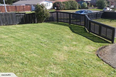 Photo of property in 35 Cumberland Crescent, Welcome Bay, Tauranga, 3112
