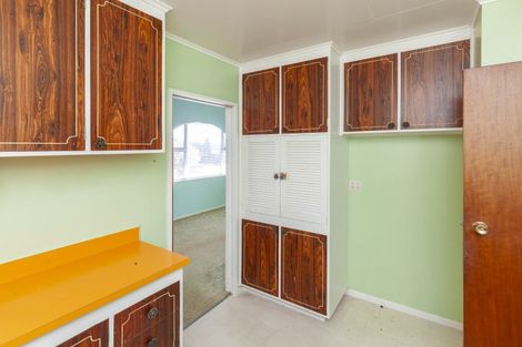 Photo of property in 30a Rewarewa Crescent, Waikanae, 5036