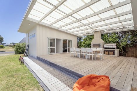 Photo of property in 134 Harbour Drive, Matarangi, Whitianga, 3592