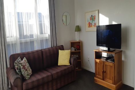 Photo of property in 390-392 Jackson Street, Petone, Lower Hutt, 5012