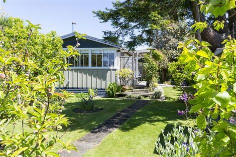 Photo of property in 72 Park Terrace, Waikuku Beach, 7473