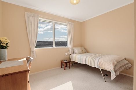 Photo of property in 33 Cumberland Crescent, Welcome Bay, Tauranga, 3112