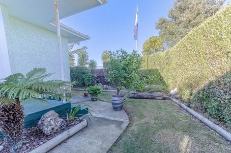 Photo of property in 2 Kuaka Place, Castlecliff, Whanganui, 4501