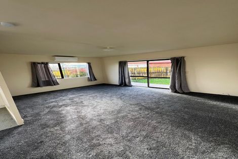 Photo of property in 2/29 Aeronautic Road, Takanini, 2112