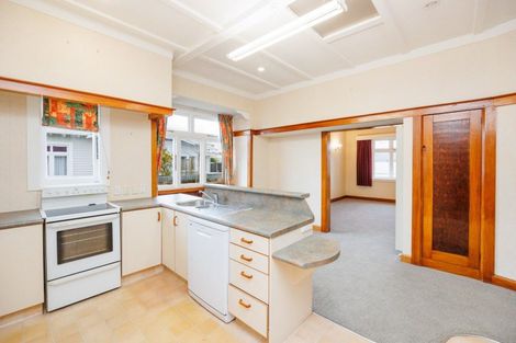 Photo of property in 19 Brightwater Terrace, Terrace End, Palmerston North, 4410