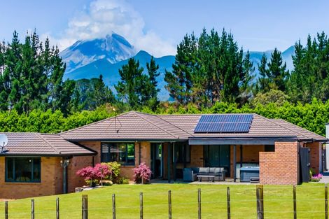 Photo of property in 1347 Carrington Road, Hurworth, New Plymouth, 4371