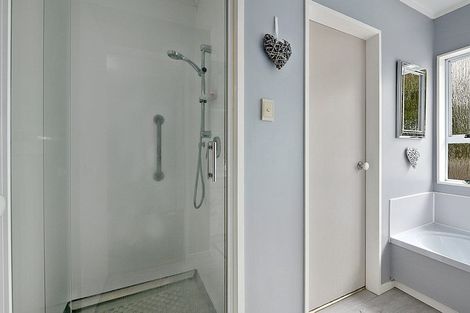 Photo of property in 22 Memphis Grove, Totara Park, Upper Hutt, 5018