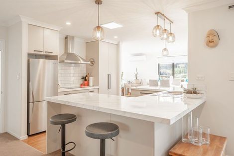 Photo of property in 274 Ballintoy Park Drive, Welcome Bay, Tauranga, 3175