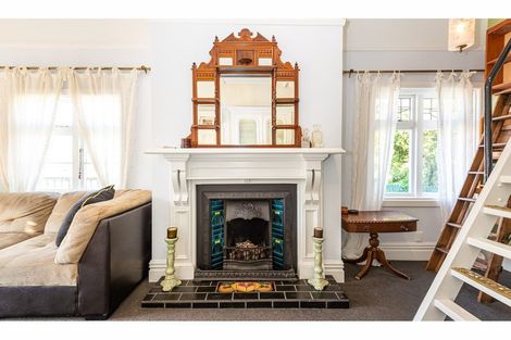 Photo of property in 32 Godley Quay, Lyttelton, 8082