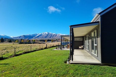 Photo of property in 4 Dwyer Place, Lake Tekapo, 7999