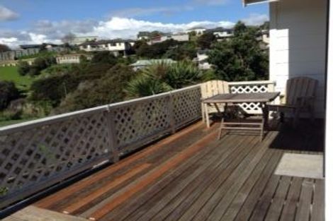 Photo of property in 1 Seagull Place, Whitby, Porirua, 5024