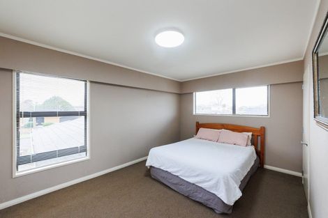 Photo of property in 50 Kentucky Way, Awapuni, Palmerston North, 4412