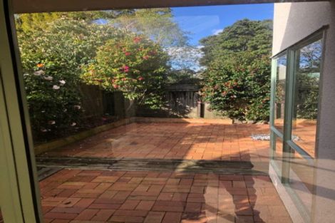 Photo of property in 2/71 Sunnynook Road, Forrest Hill, Auckland, 0620