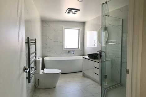 Photo of property in 11 Aklander Rise, Flat Bush, Auckland, 2019